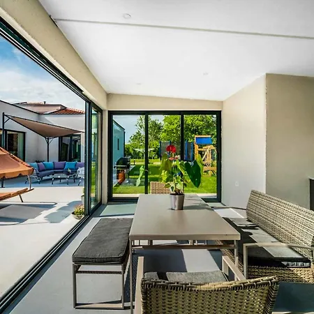 Villa Lux Ivory Raša