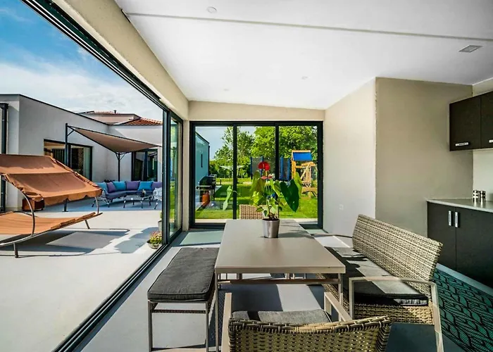 Villa Lux Ivory Raša